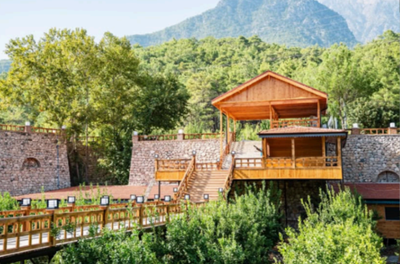 Antalya’da Tarih, Lezzet ve Doğa İç İçe: Yarıkpınar Meydan Restaurant Çevresinde Gezilecek Yerler
